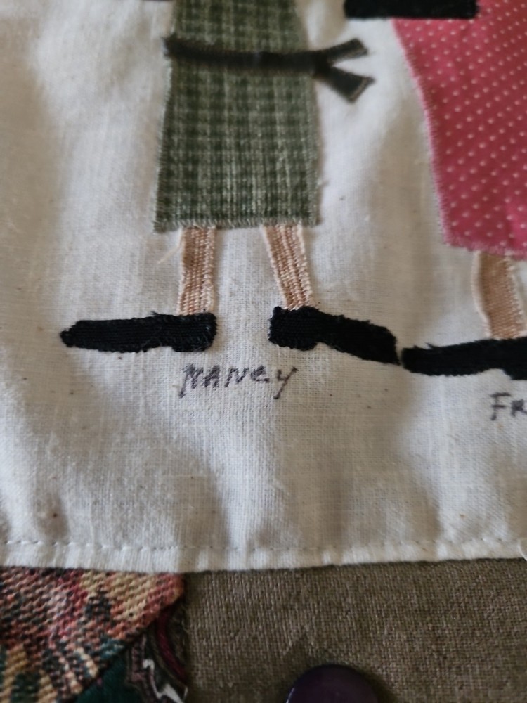 Completed 2002 Mini Wall Quilt Friendship Appliqued Figures/Patchwork 18"X 17"