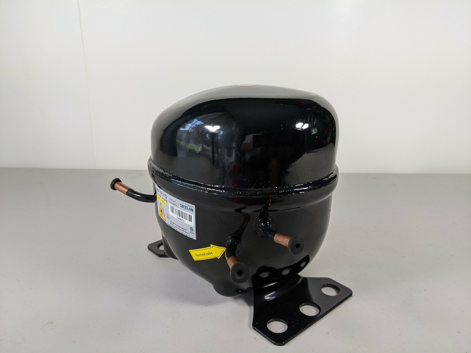 Sikelan QD110Y11G Refrigeration Compressor 1/4HP 751BTU 110-120V R600a LBP