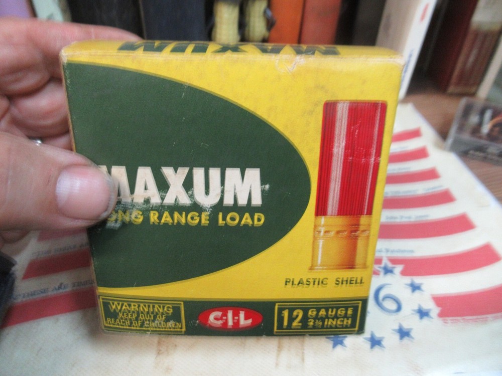 C-I-L MAXUM SHOTGUN SHELL BOX LONG RANGE LOAD PAPER EMPTY 12 GAUGE EMPTY BOX