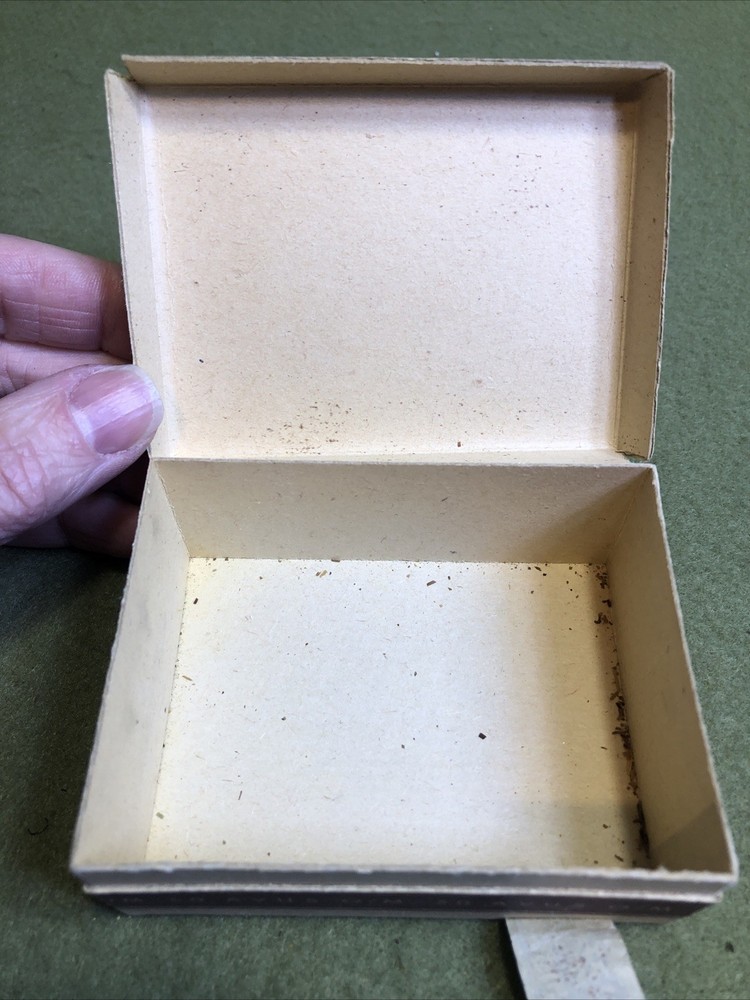 Empty 50 Avus Zigaretten Cigar Box