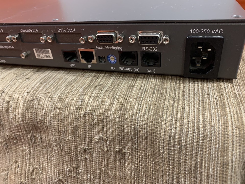 Avitech Model ACC-80 16a-1 Multiviewer