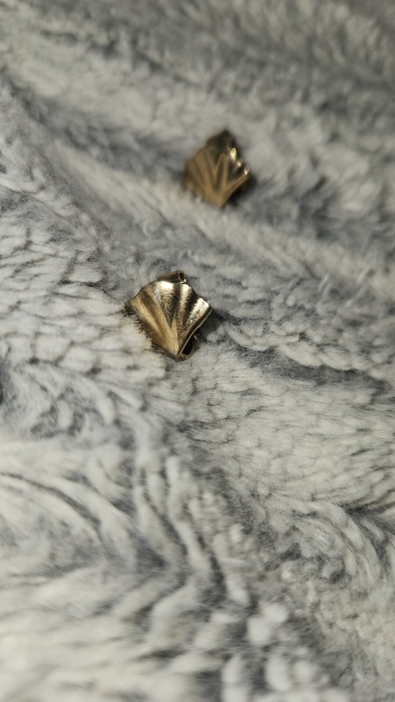 Small Earrings Vtg
