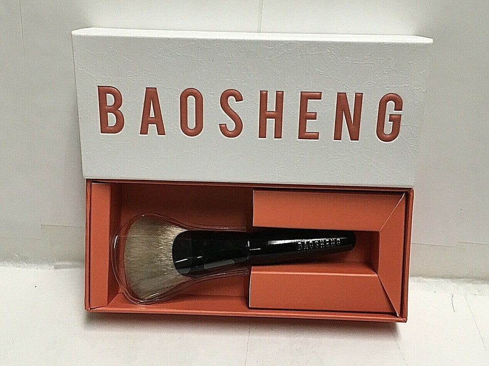 Baosheng Makeup Brush NEW IN BOX  4"