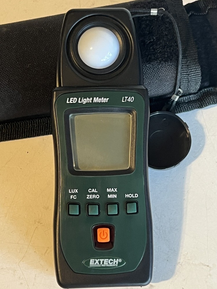 Extech LT40 LED Light Meter With Carrying Case High Accuracy Device