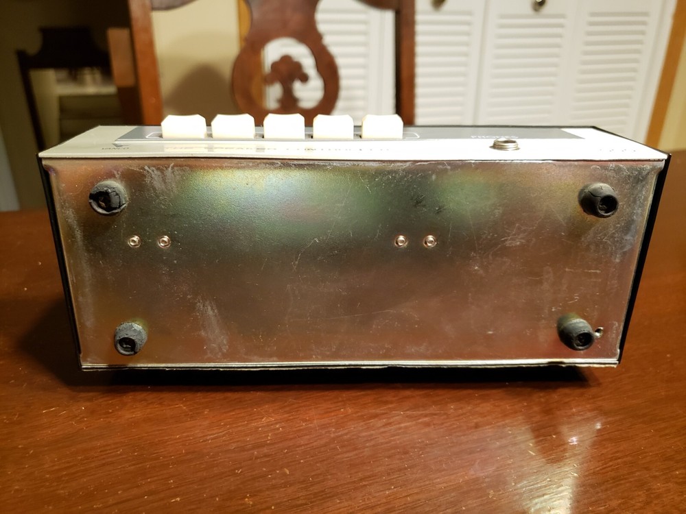 Vanco SS5 Speaker Controller w/Headphone Jack