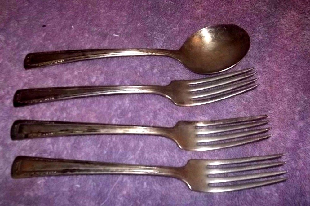 BARONESS SILVER PLATE CIR 1940'S