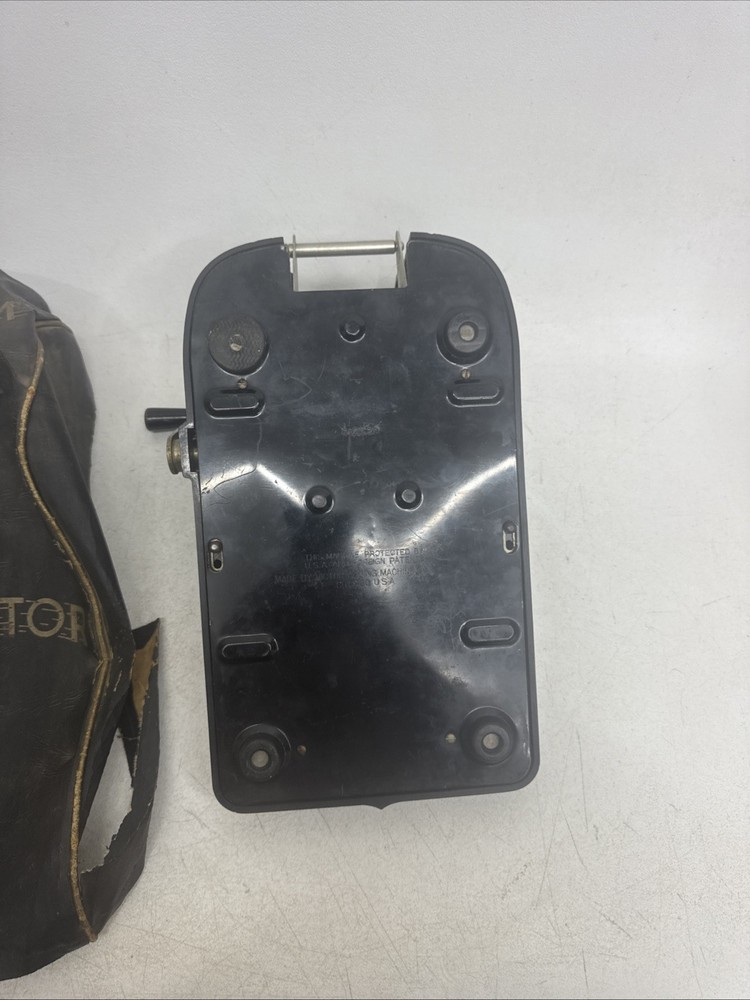 VINTAGE ADDING MACHINE HAND CRANK VICTOR 6 COLUMN