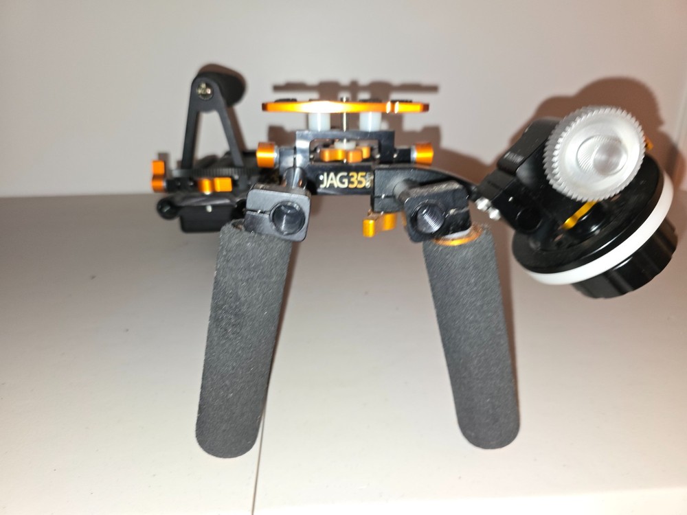 Jag 35 shoulder digital camera rig