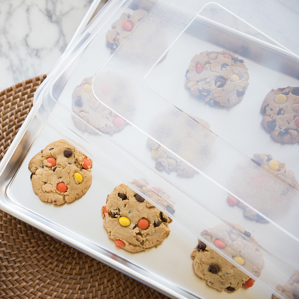 Nordic Ware Naturals® Baker's Half Sheet with Lid