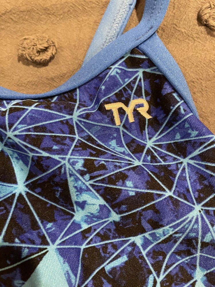 tyr diamondfit, Womens 24, Black And Blue Geometric Pattern
