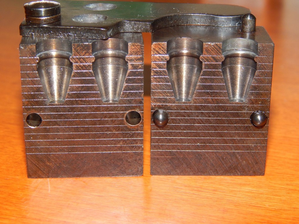 Lyman 356402 double cavity bullet mold