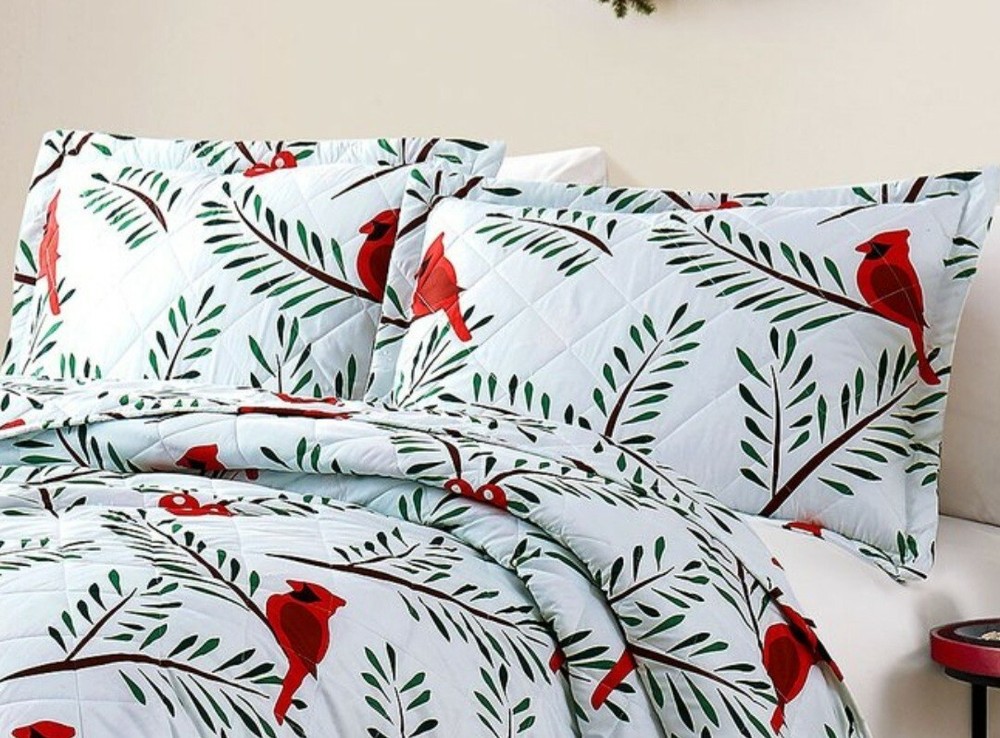 Holiday Cardinal Reversible Quilt Queen