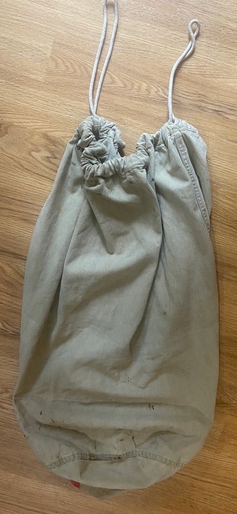 ORIGINAL WWII US ARMY KHAKI BARRACKS BAG / LAUNDRY  / BAG  FROM MP GROUPING