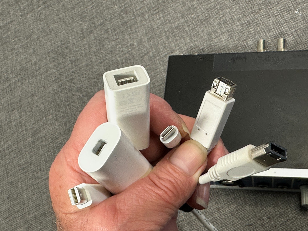 Fireface 400 FireWire Audio Interface, Phantom Power, MIDI, 2 Mic Inputs Germany