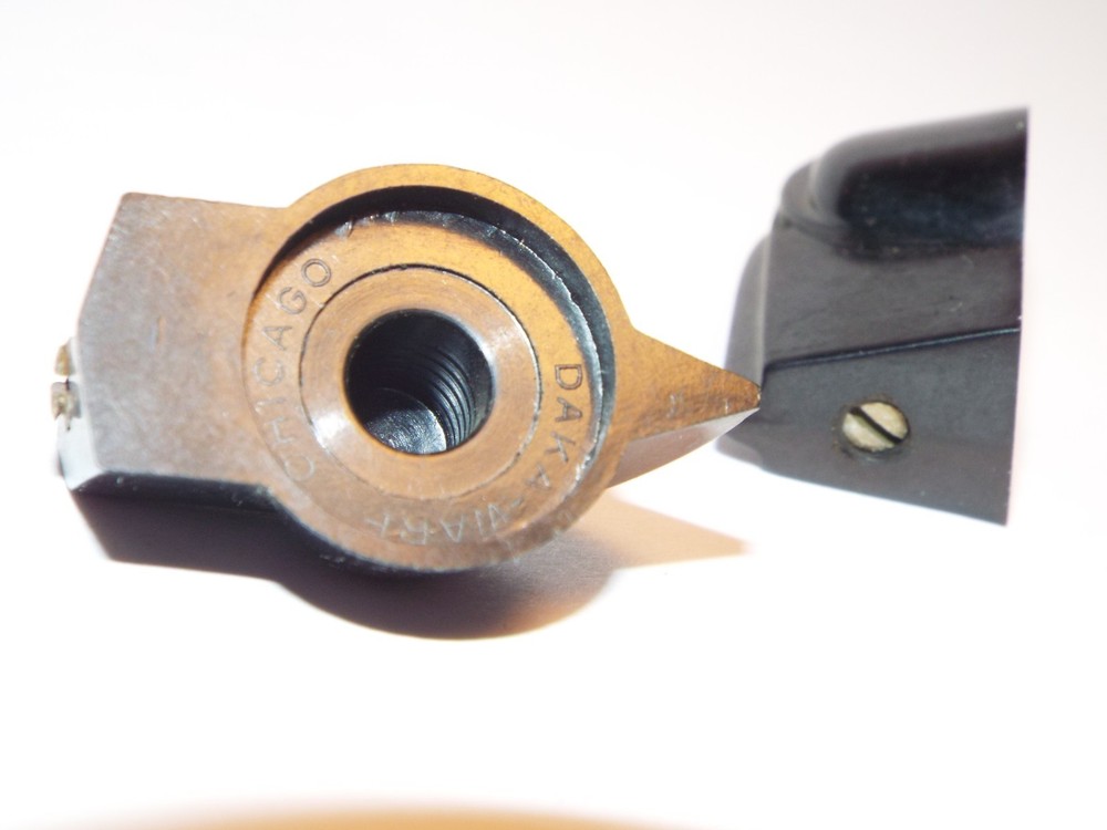 2 80's Chicken Head Pointer Knob Set Screw 1/4" Black Bakelite Daka-Ware Chicago