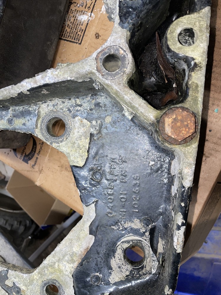 PETERBILT 379 BRACKET-FRONT SPRING DRIVE 02-02516R