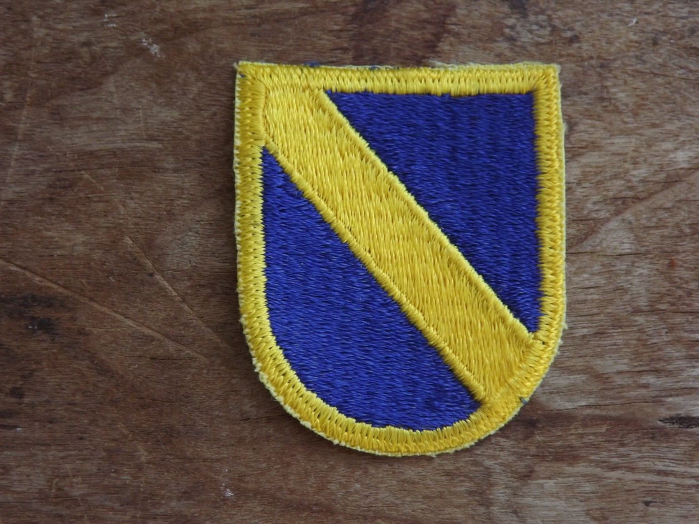 Unidentified Beret Flash #3 - INV# A5027