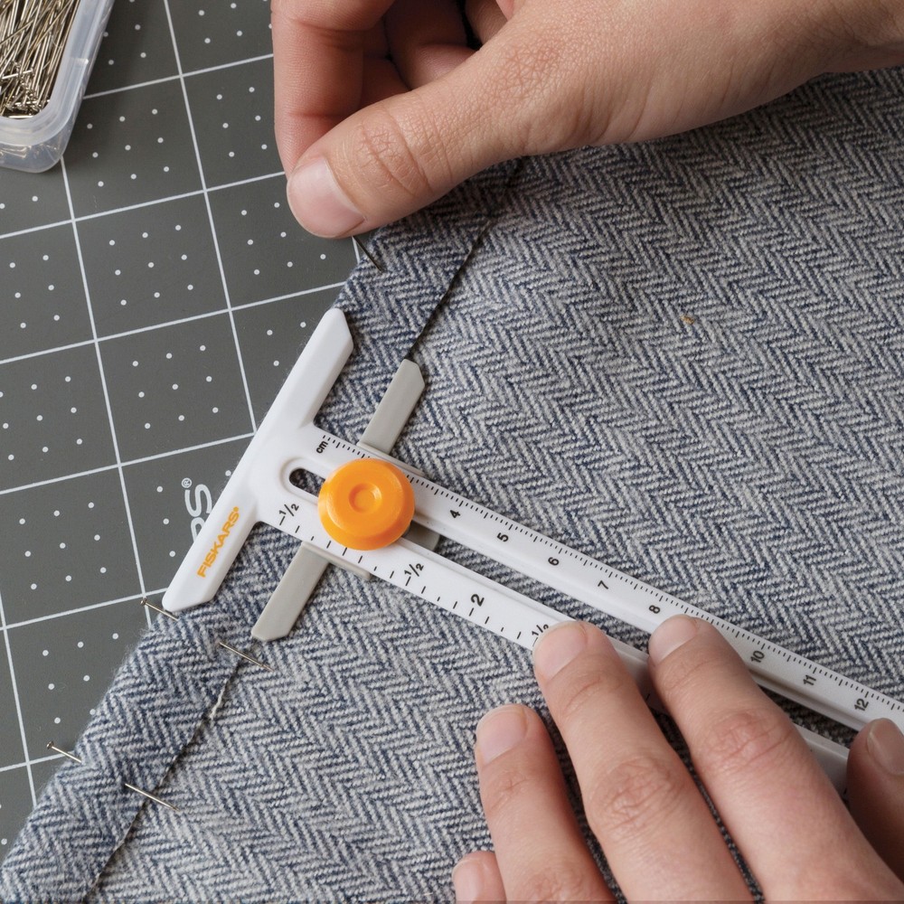 6 Piece Sewing Essentials Set Orange