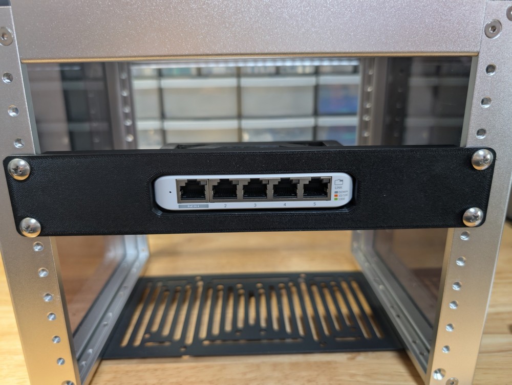 USW-Flex-Mini 10" Rack Mount 1U - No Keystone Jacks