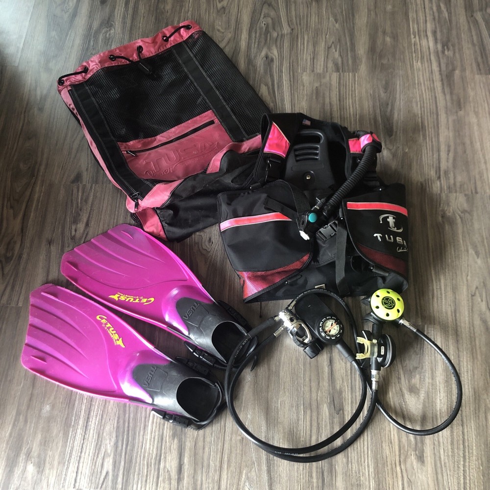 Tusa Dive Vest and Regulator Set