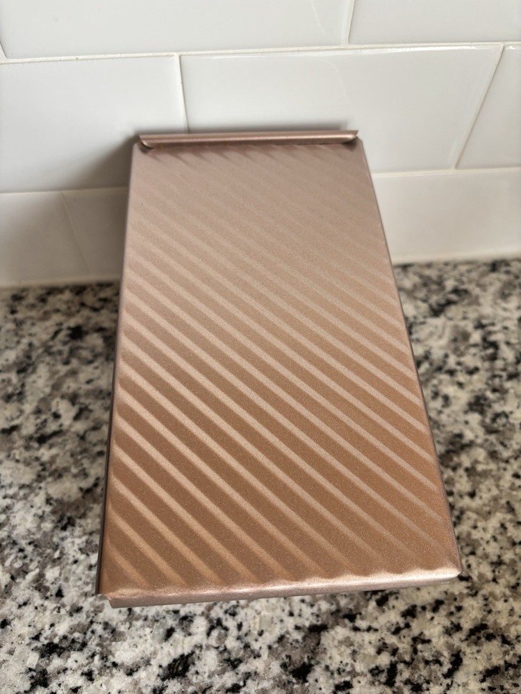 Bread Load Pan with Lid Stainless Steel Bakeware Ventilation