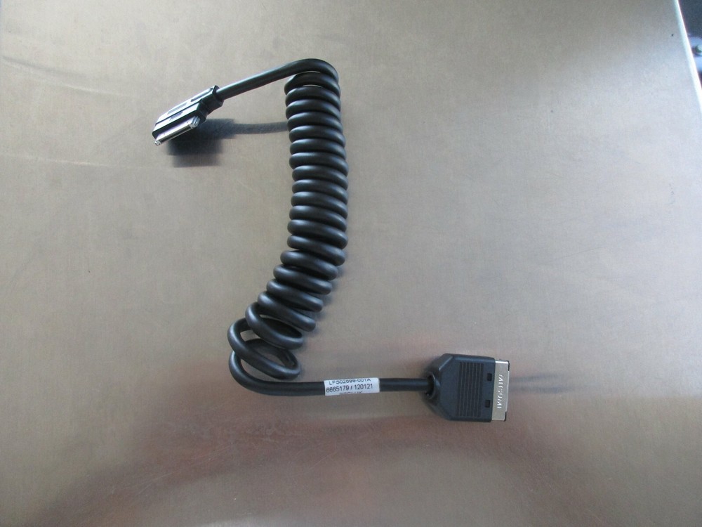 RANGE ROVER iPhone iPod Audio Link Interface Cable LR4 LAND ROVER AH22-19H461-AB