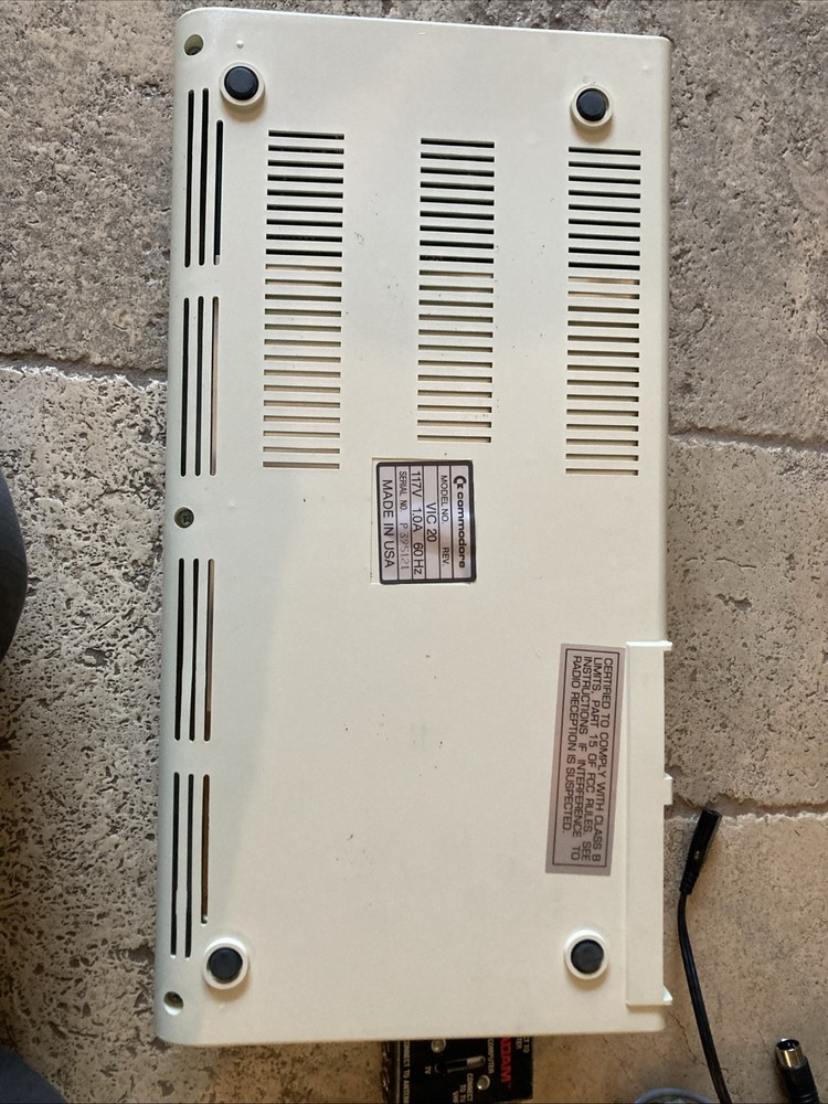 Commodore VIC 20 Personal Computer w Games & Original Box