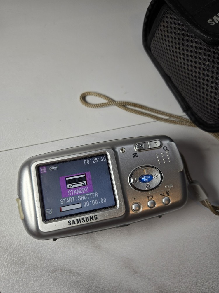 Samsung Digimax A400 Digital Camera Silver With Samsung Case
