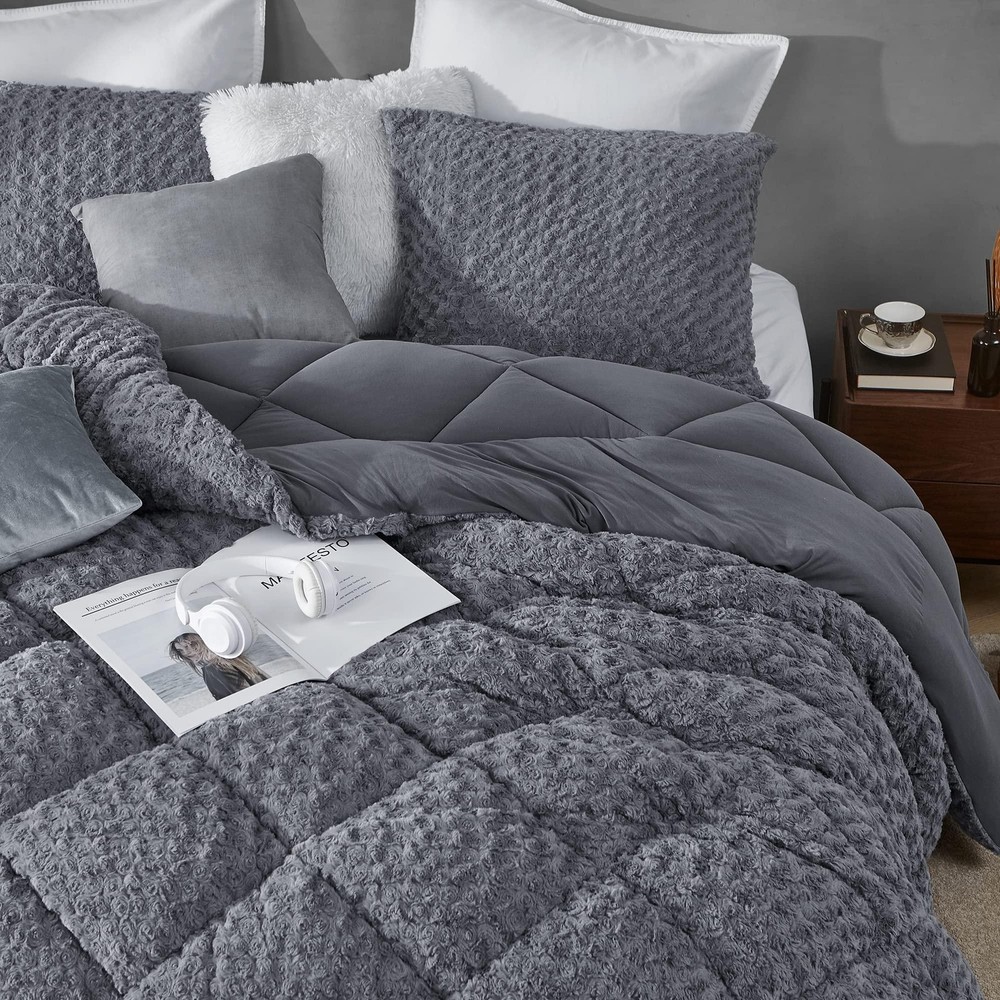 Byourbed Puppy Love - Coma Inducer® Full Comforter - Pedigree Silver