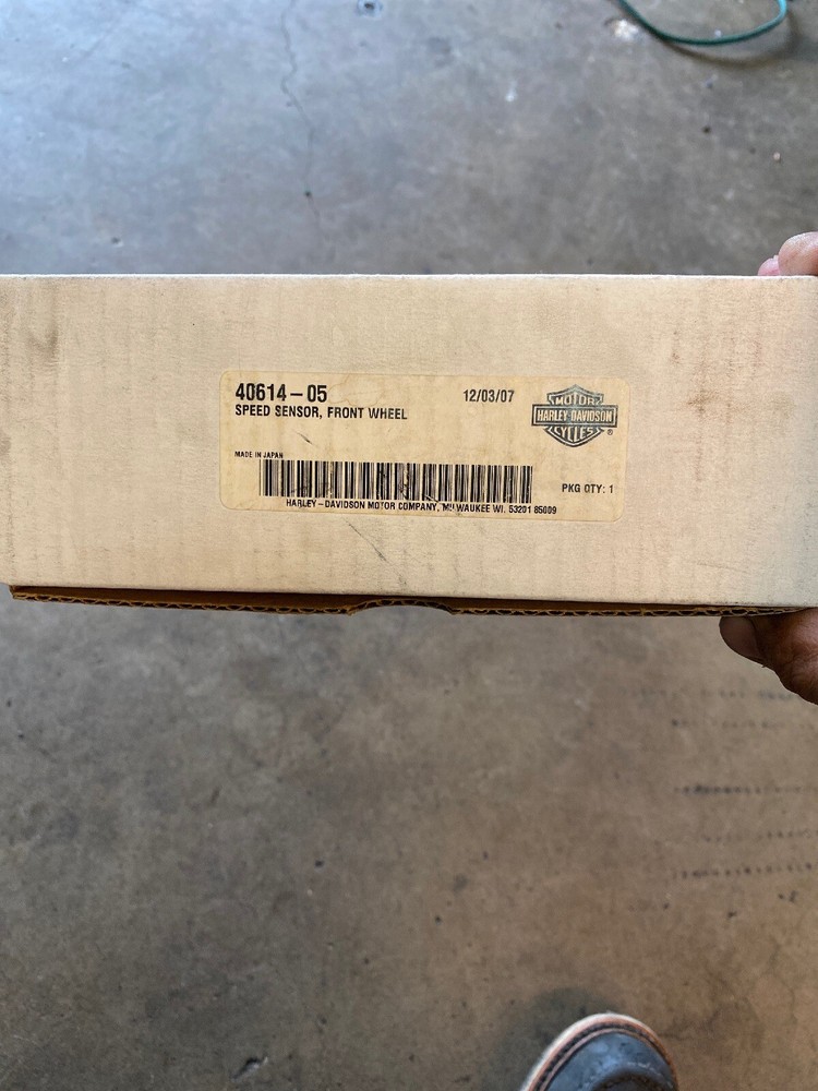Harley Davidson OEM Front Wheel Speed Sensor // 40614-05