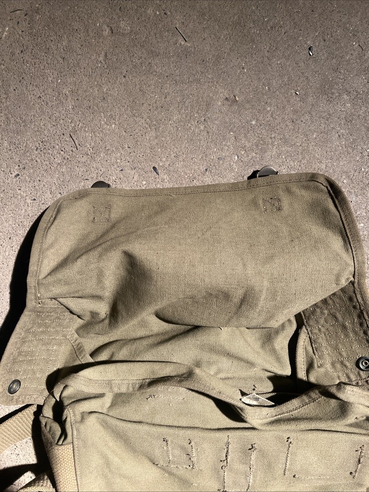 WW2 US Marine Corps Medical Pack Rare (EE440