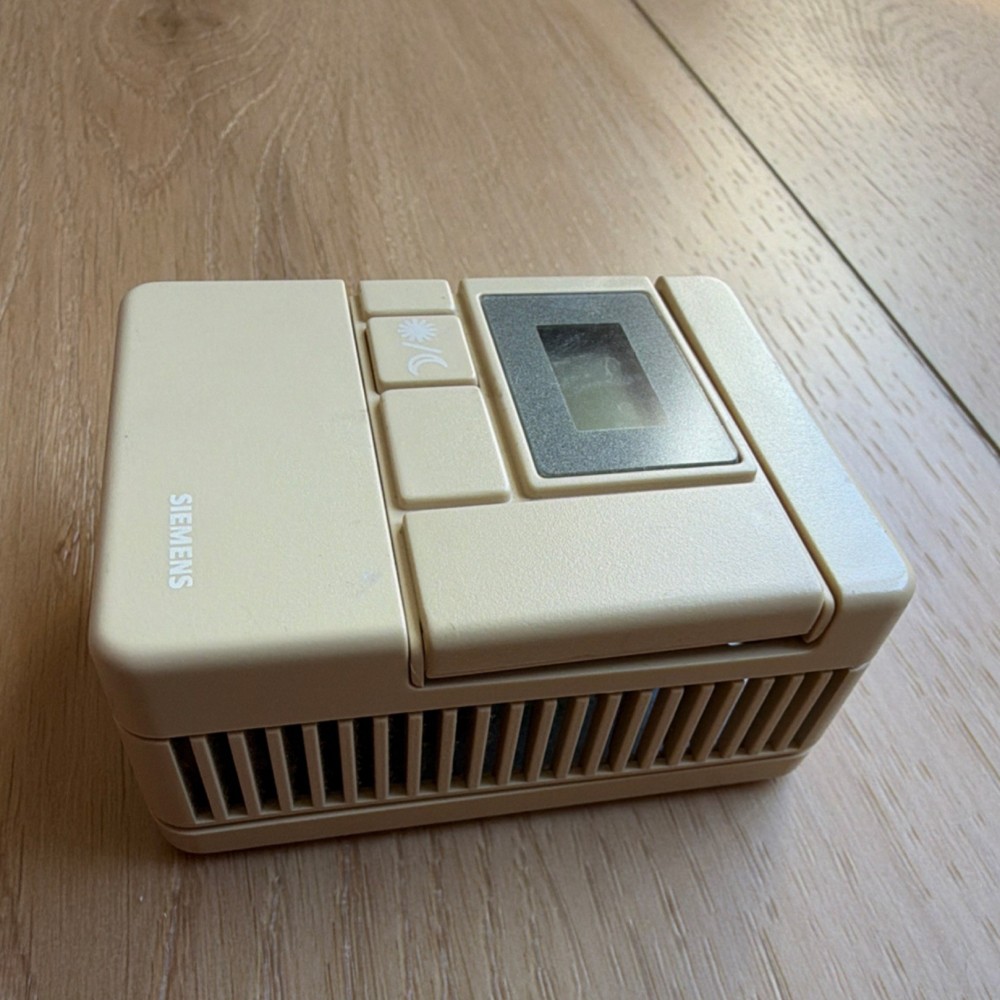 Siemens 540-672FA Thermostat