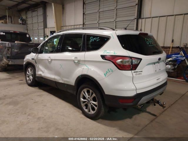 ESCAPE 2018 Glove Box 4594974