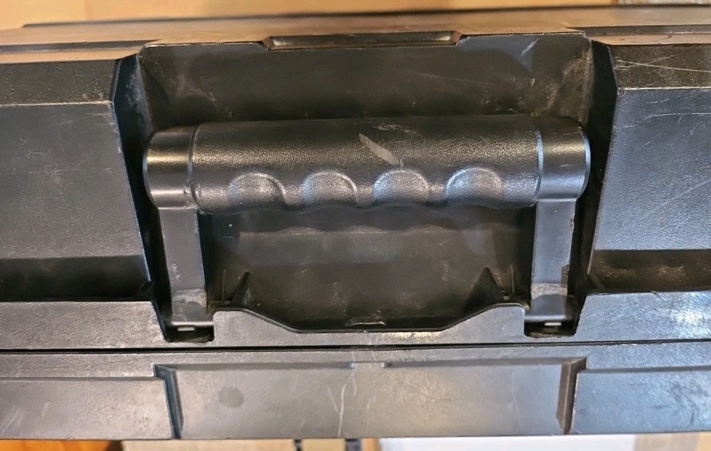 24" Handle DEWALT EMPTY CASE FOR TOOL Heavy Duty Hard Plastic Container Lockable