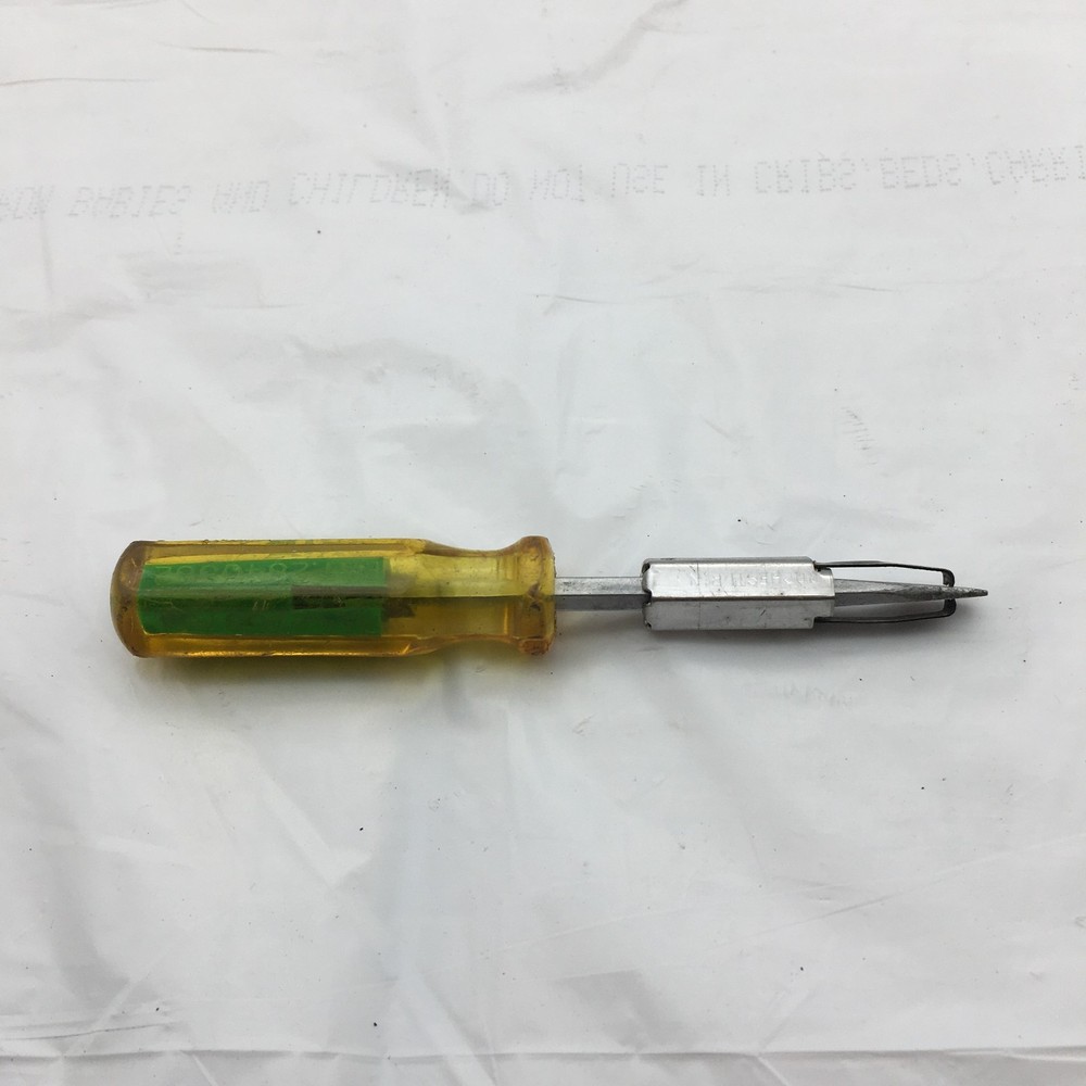 Vintage Hold-E-Zee TR-2 Lok-Blok Flathead Screwdriver Spring Action