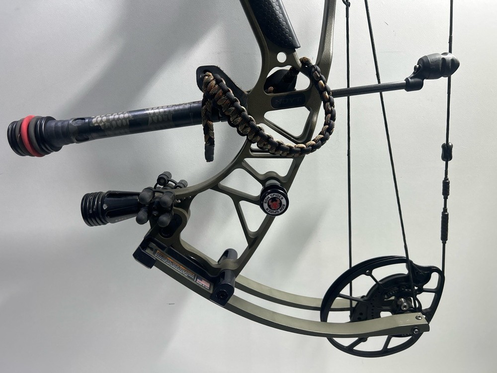 HOYT MODEL VENTUM 33 COMPOUND BOW (P11032784)