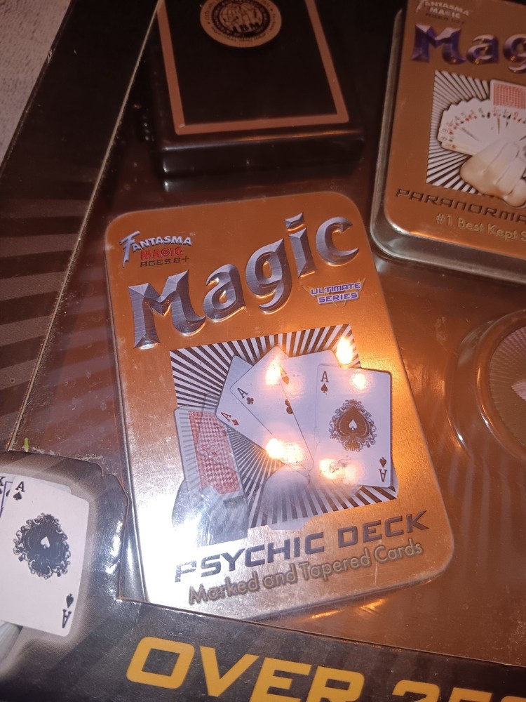 Fantasma Ultimate Magic Card Set (250+ Tricks) LH005C