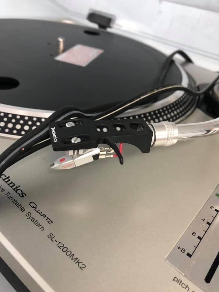 vintage technics turntable 1200