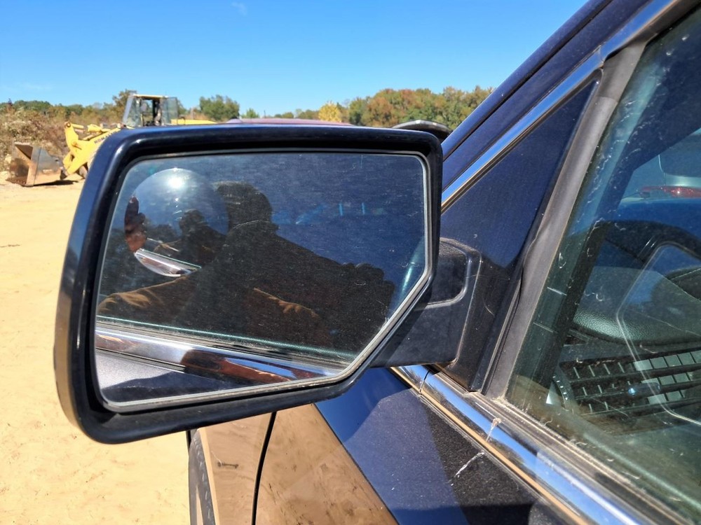 SUBCHEV15 2016 Glove Box 4834147