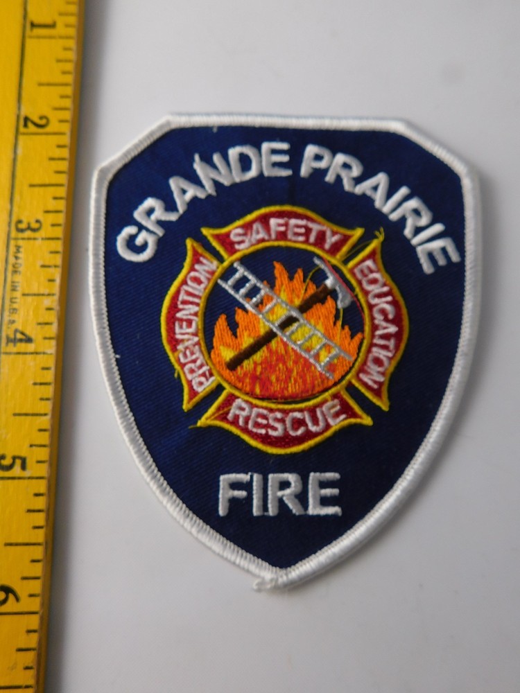 GRANDE PRARIE FIRE RESCUE SERVICES PATCH SHOULDER CREST ALBERTA CANADA
