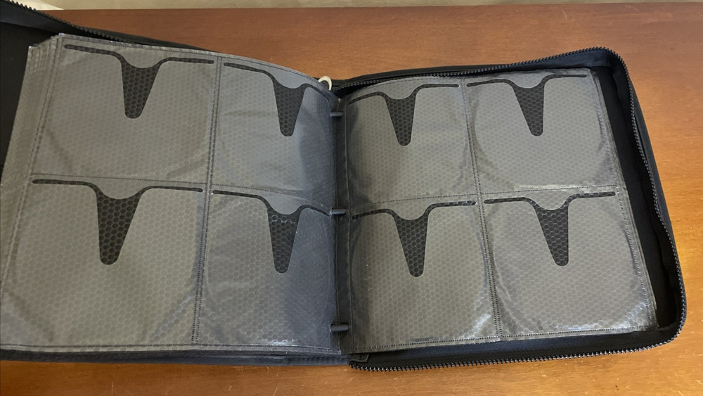 Vintage CD Projects 128 Disc DVD/CD Carrying Case Binder Storage