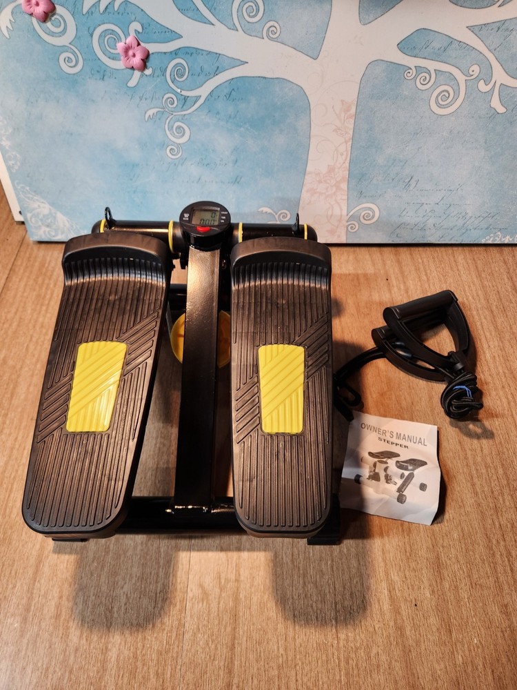Mini Stepper Exercise Machine W/ Resistance Bands