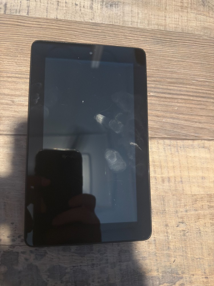 MIXED LOT ELECTRONICS - APPLE, AMAZON FIRE, ANDROID, GOOGLE, ETC AS- SHOWN BELOW