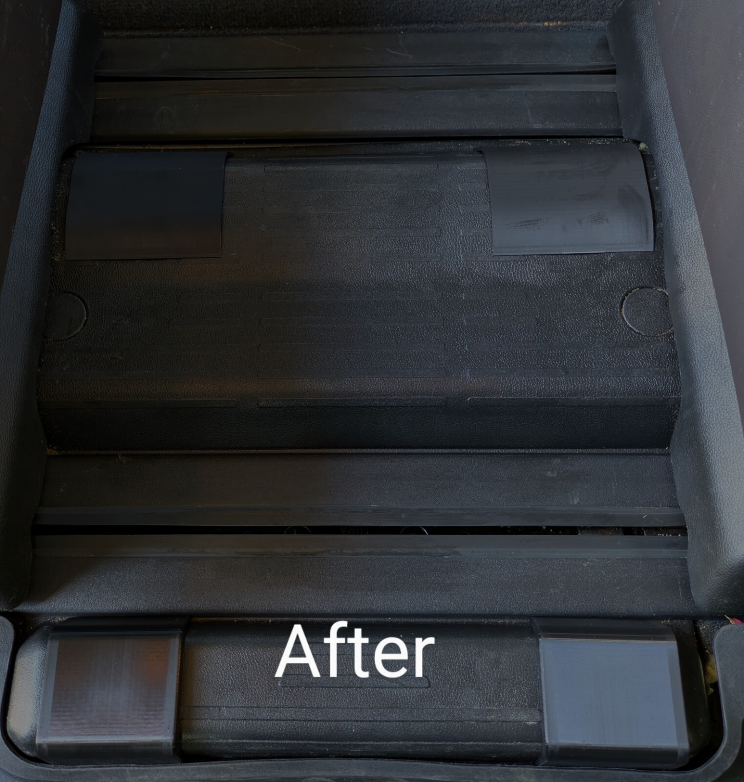 Covers, Middle Seat,Floor Anchor, Honda Odyssey 2018-'26 w/MagicSlide Pat Pend.