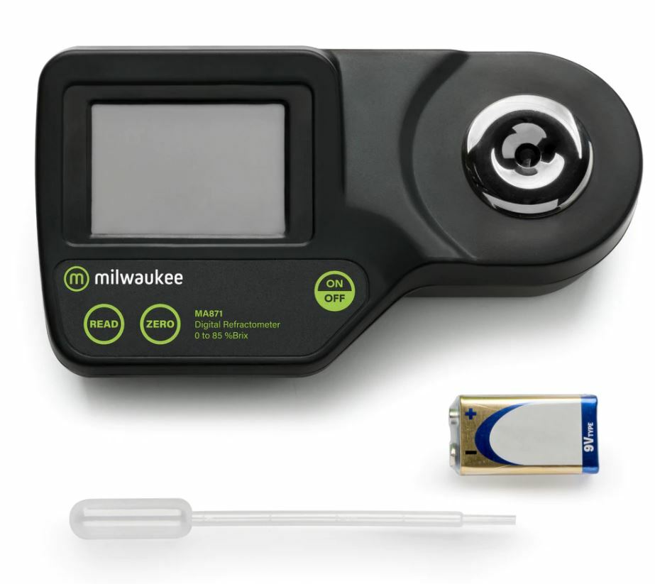 Milwaukee MA871 Digital Brix Refractometer with Hard Carrying Case for Refractom