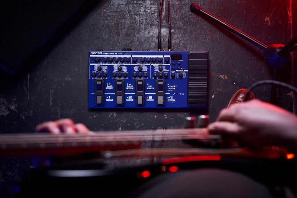 Boss ME-90B Bass Multi-Effects Processor w/ Instrument Cable