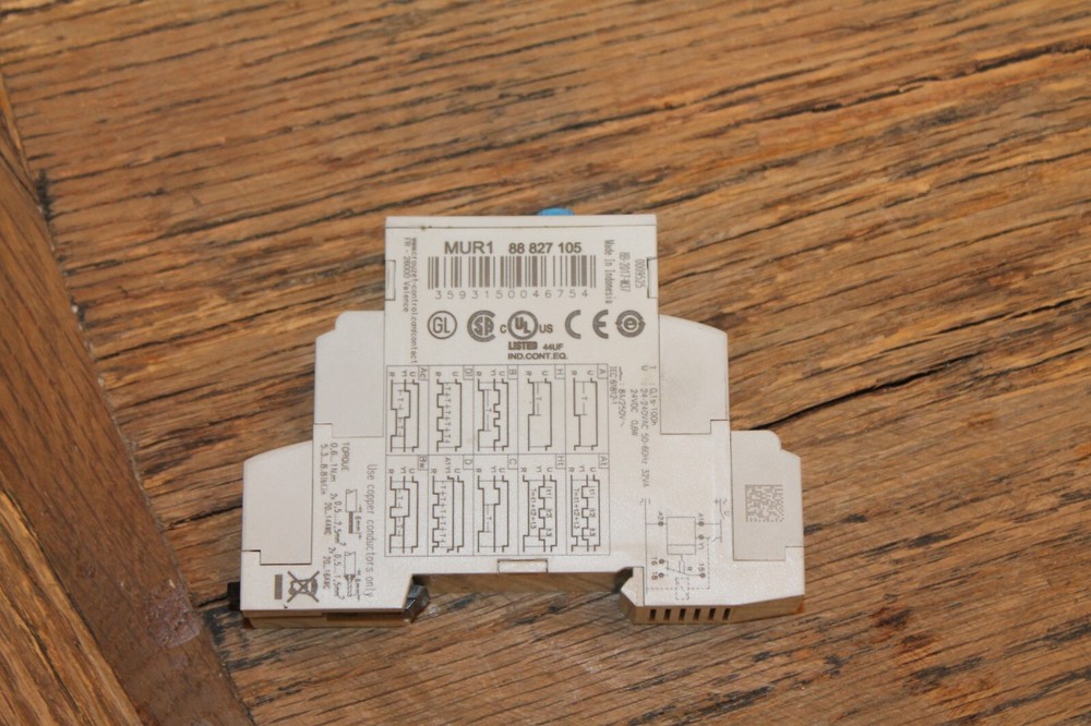 Crouzet MUR1 88 827 105 Multifunction Timer