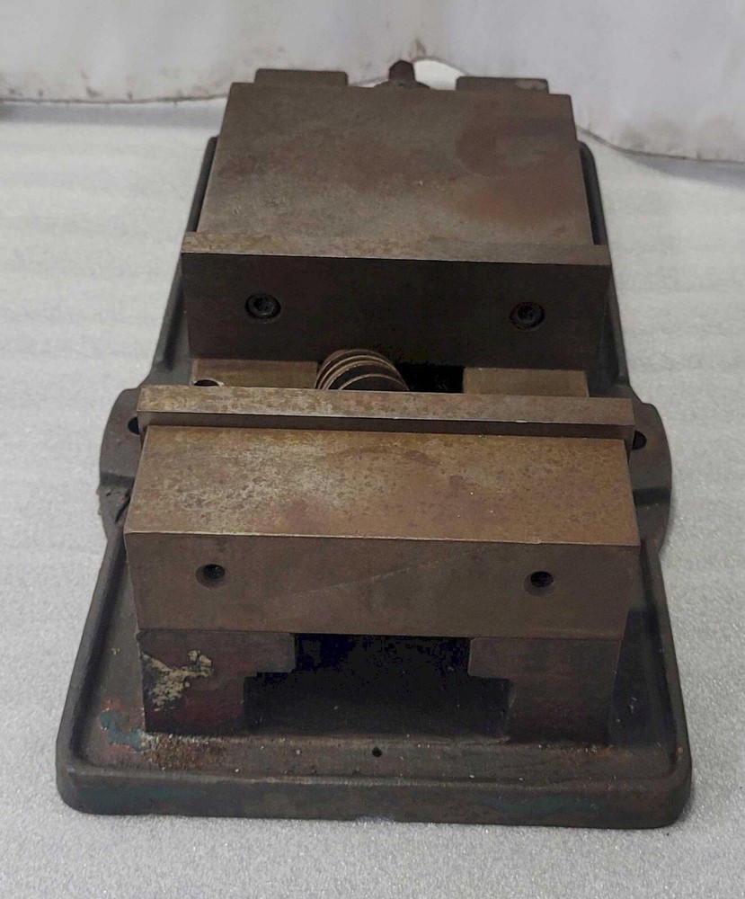 8" MACHINE VISE WITH 8" OPENING