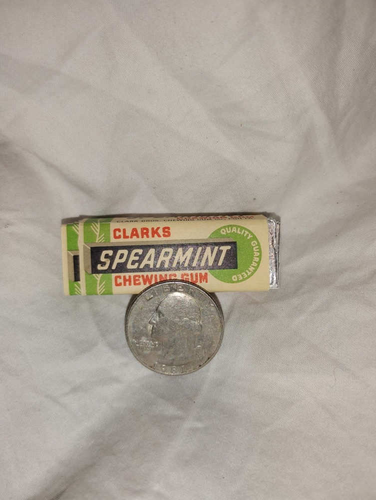 RARE Clarks Spearmint Chewing Gum Pack