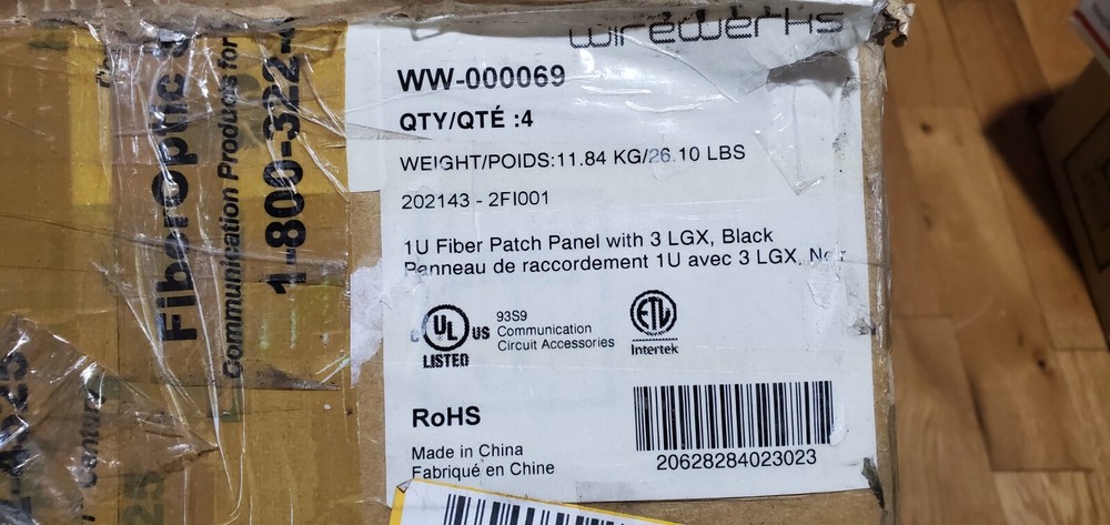 1U Fiber Patch Panel, Capacity 3 LGX compatible slots, Black